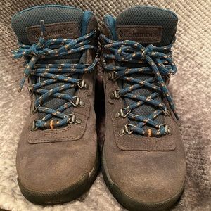 columbia newton ridge womens grey suede boots hiking